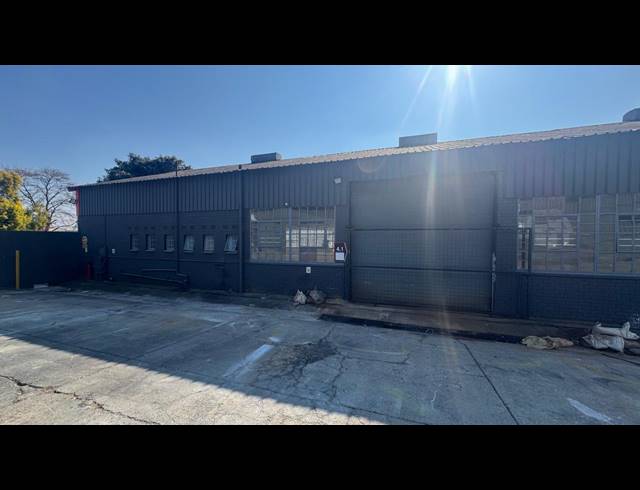 266M² WAREHOUSE TO LET IN WYNBERG